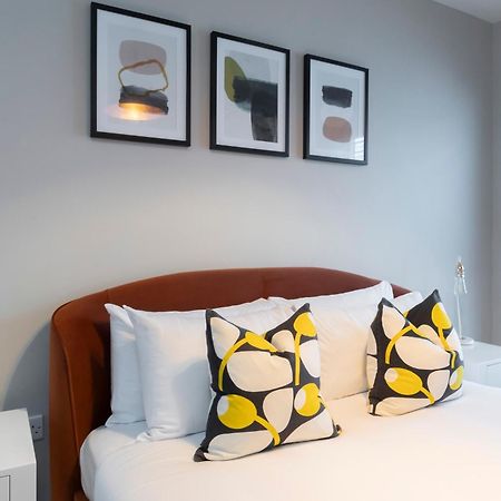 Elliot Oliver - Chic 2 Bedroom Town Centre Apartment Cheltenham Eksteriør billede